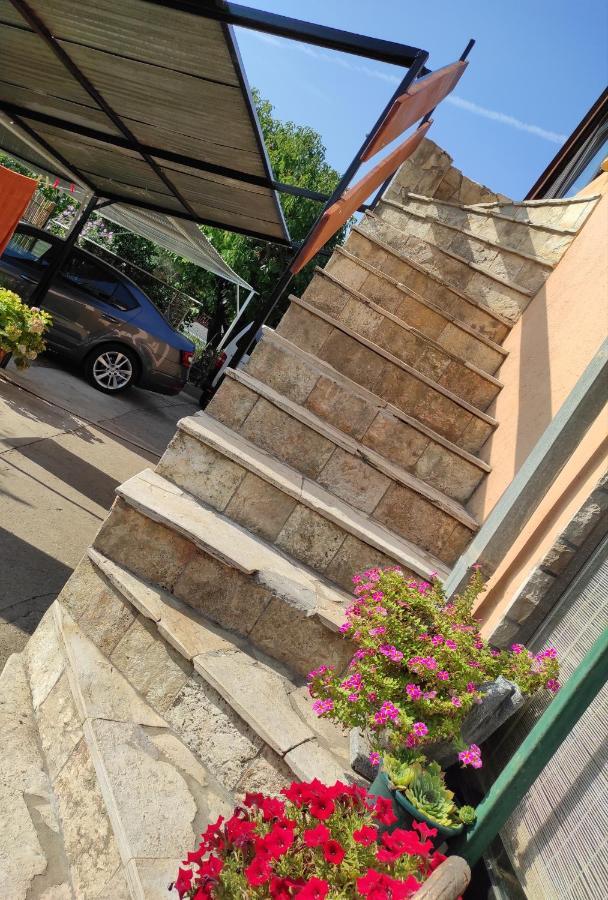 SaraP Apartment Metkovic Bagian luar foto