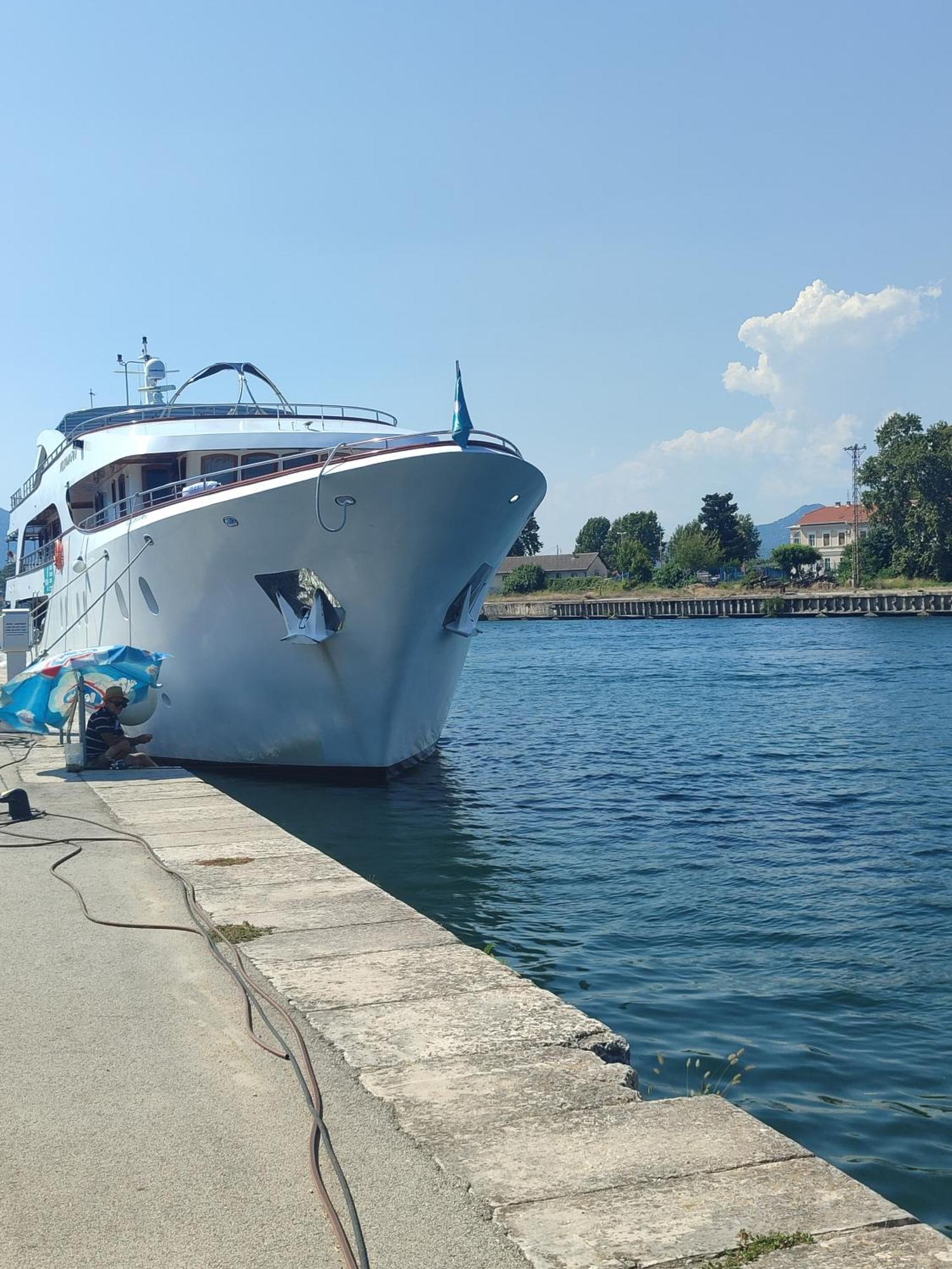 SaraP Apartment Metkovic Bagian luar foto